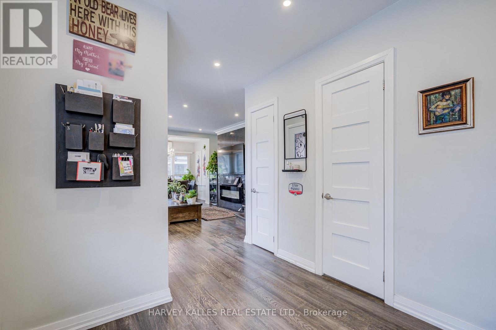 1 Belle Ayre Boulevard, Toronto, Ontario  M4S 2P6 - Photo 13 - C12554802