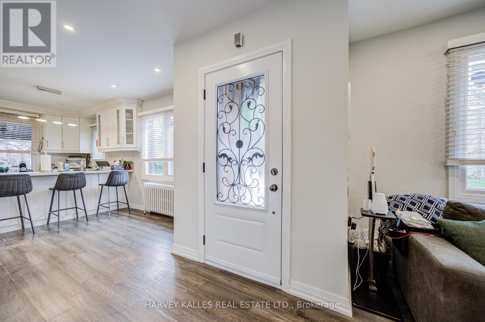 1 Belle Ayre Boulevard, Toronto, Ontario  M4S 2P6 - Photo 4 - C12554802