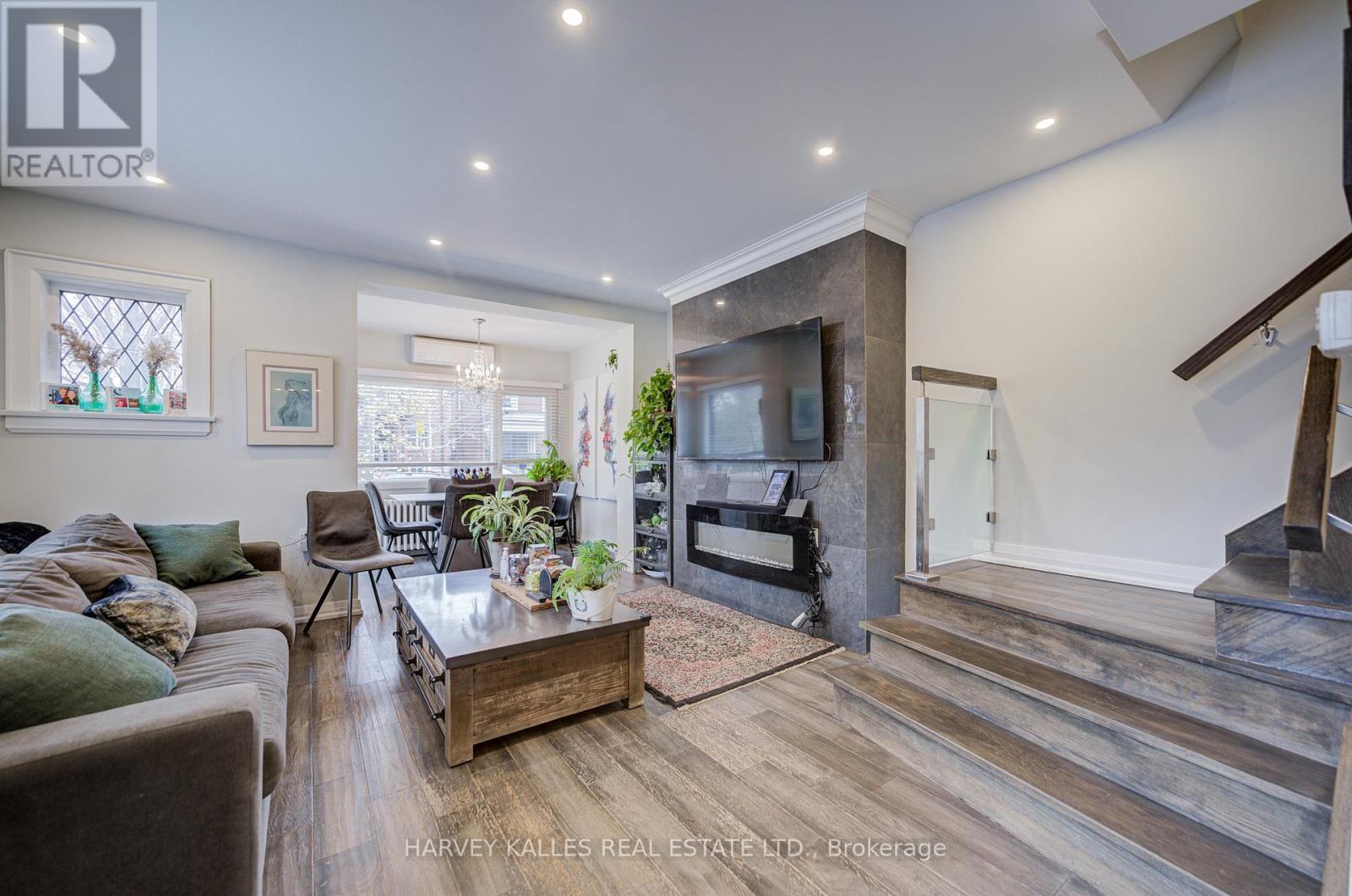 1 Belle Ayre Boulevard, Toronto, Ontario  M4S 2P6 - Photo 5 - C12554802