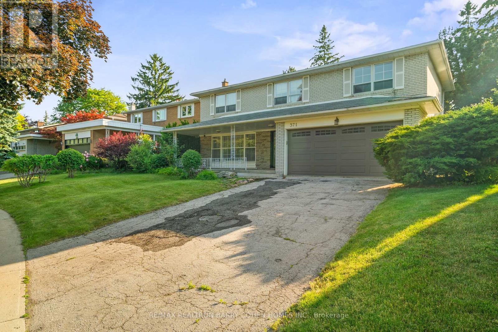 371 WOODSWORTH ROAD, Toronto, Ontario