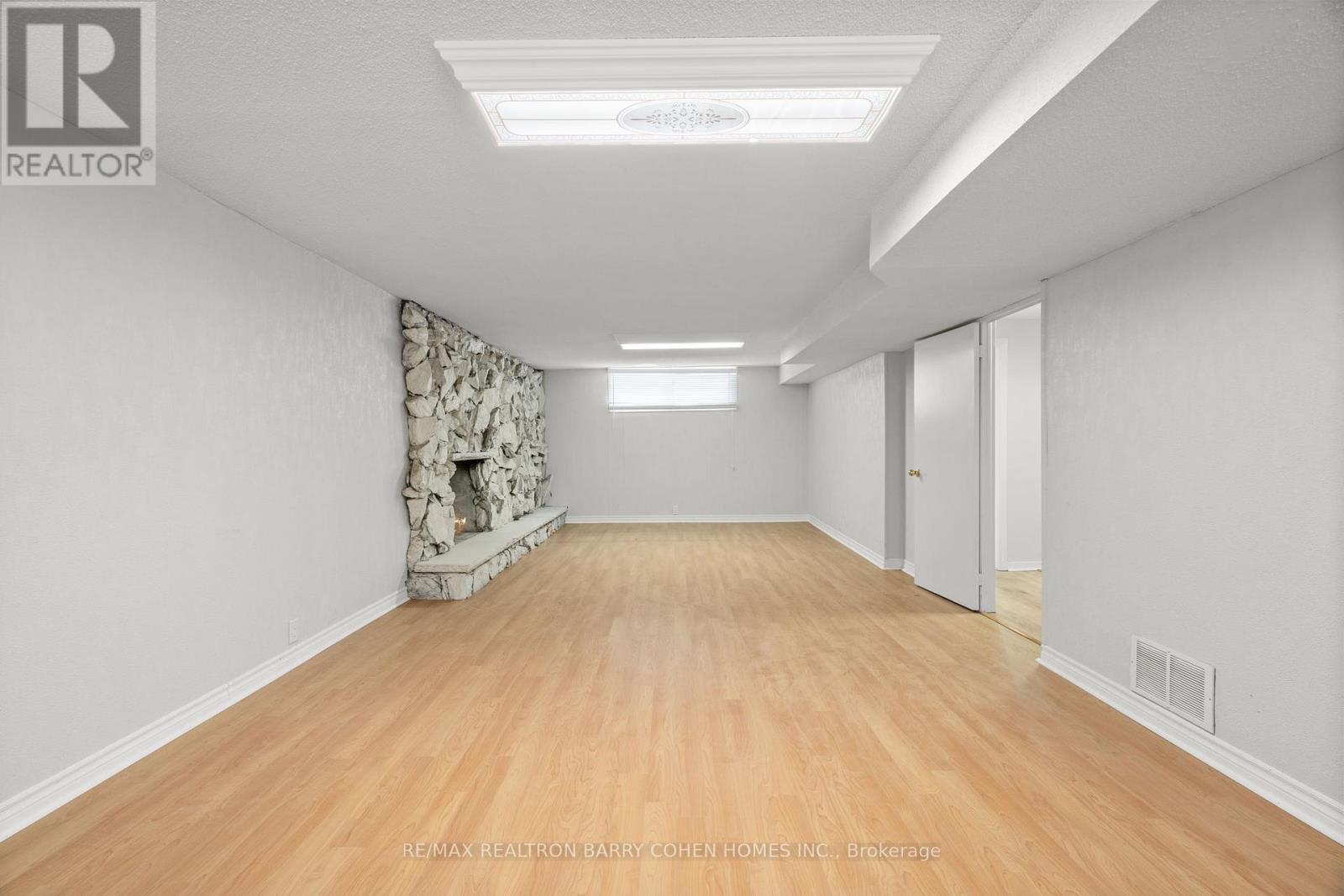 371 Woodsworth Road, Toronto, Ontario  M2L 2T8 - Photo 18 - C12554804