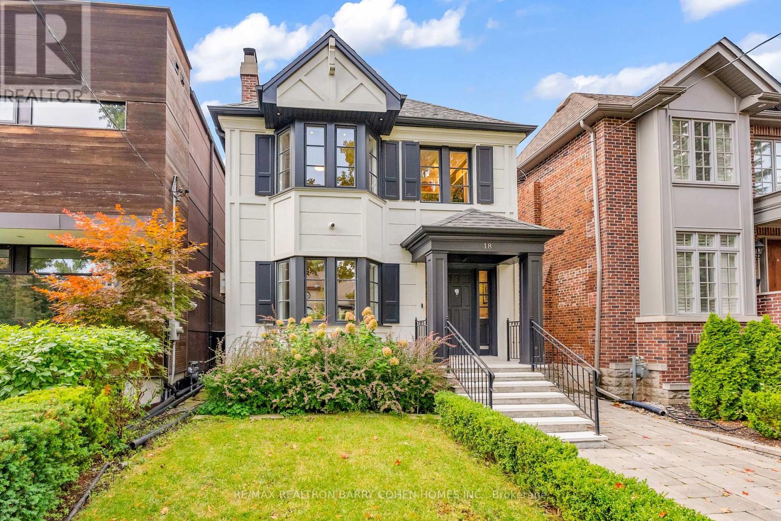 18 ASTLEY AVENUE, Toronto, Ontario