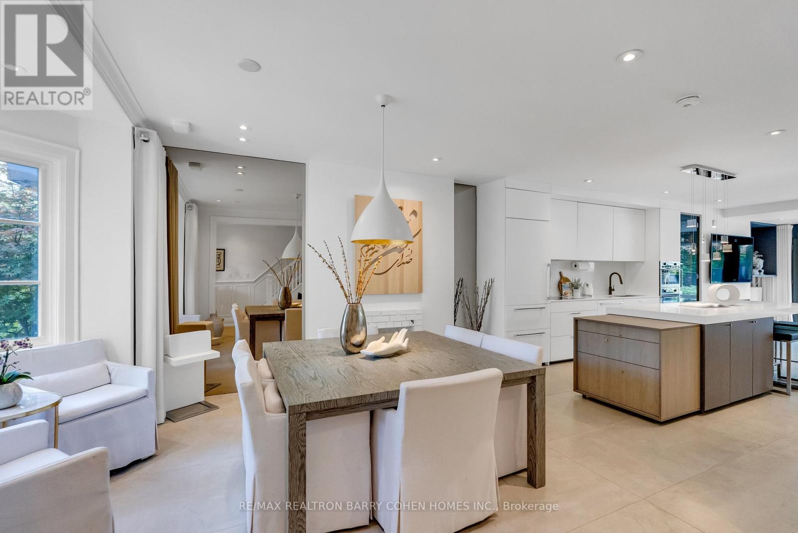 18 Astley Avenue, Toronto, Ontario  M4W 3B4 - Photo 11 - C12554948