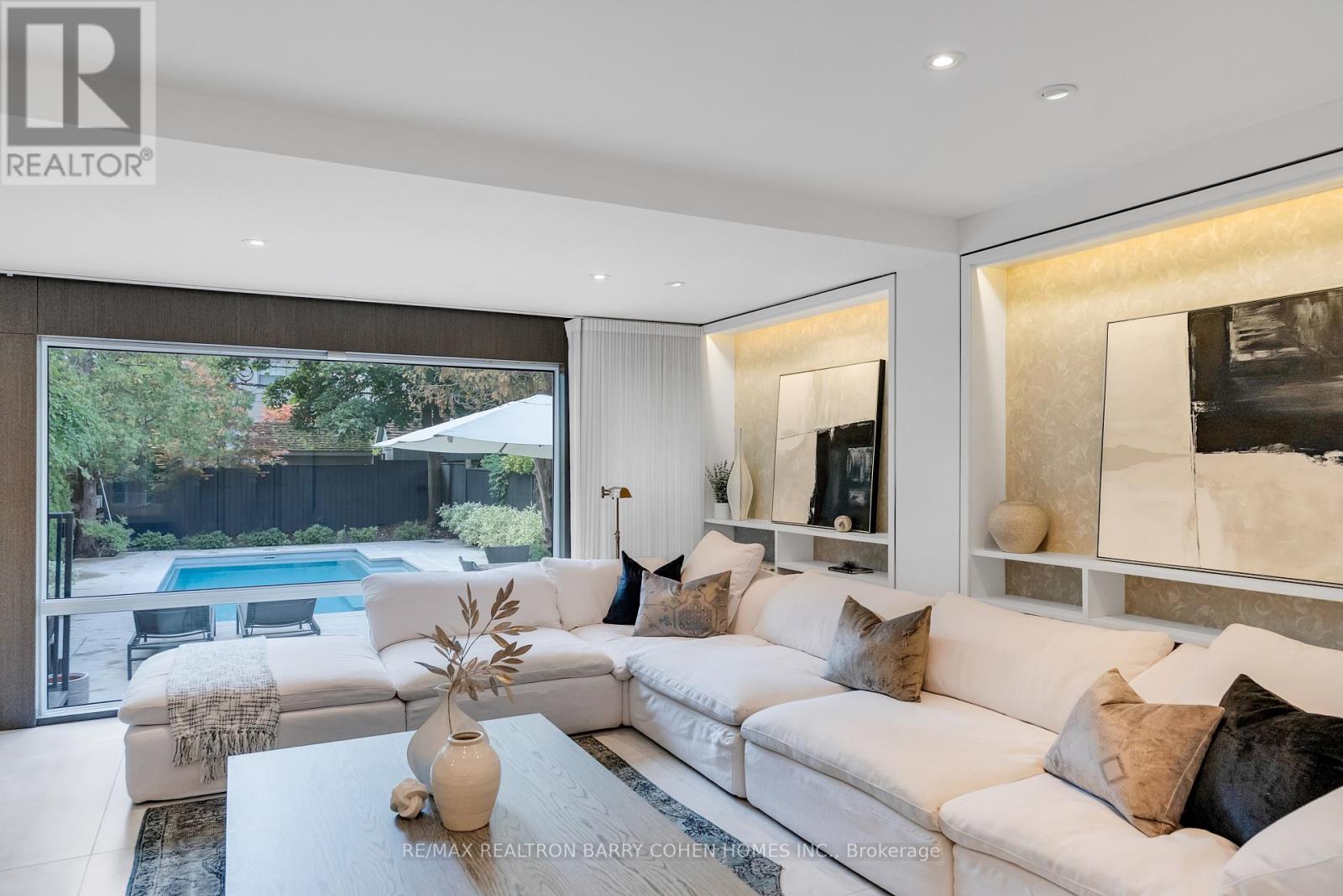 18 Astley Avenue, Toronto, Ontario  M4W 3B4 - Photo 17 - C12554948