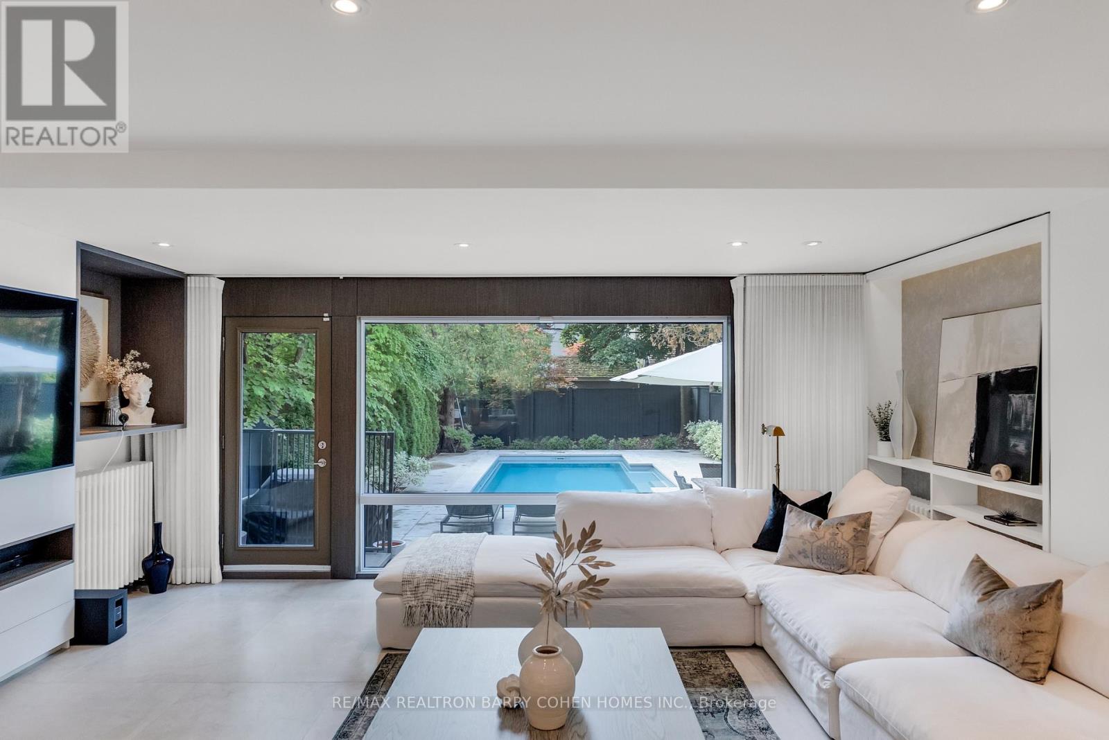 18 Astley Avenue, Toronto, Ontario  M4W 3B4 - Photo 18 - C12554948