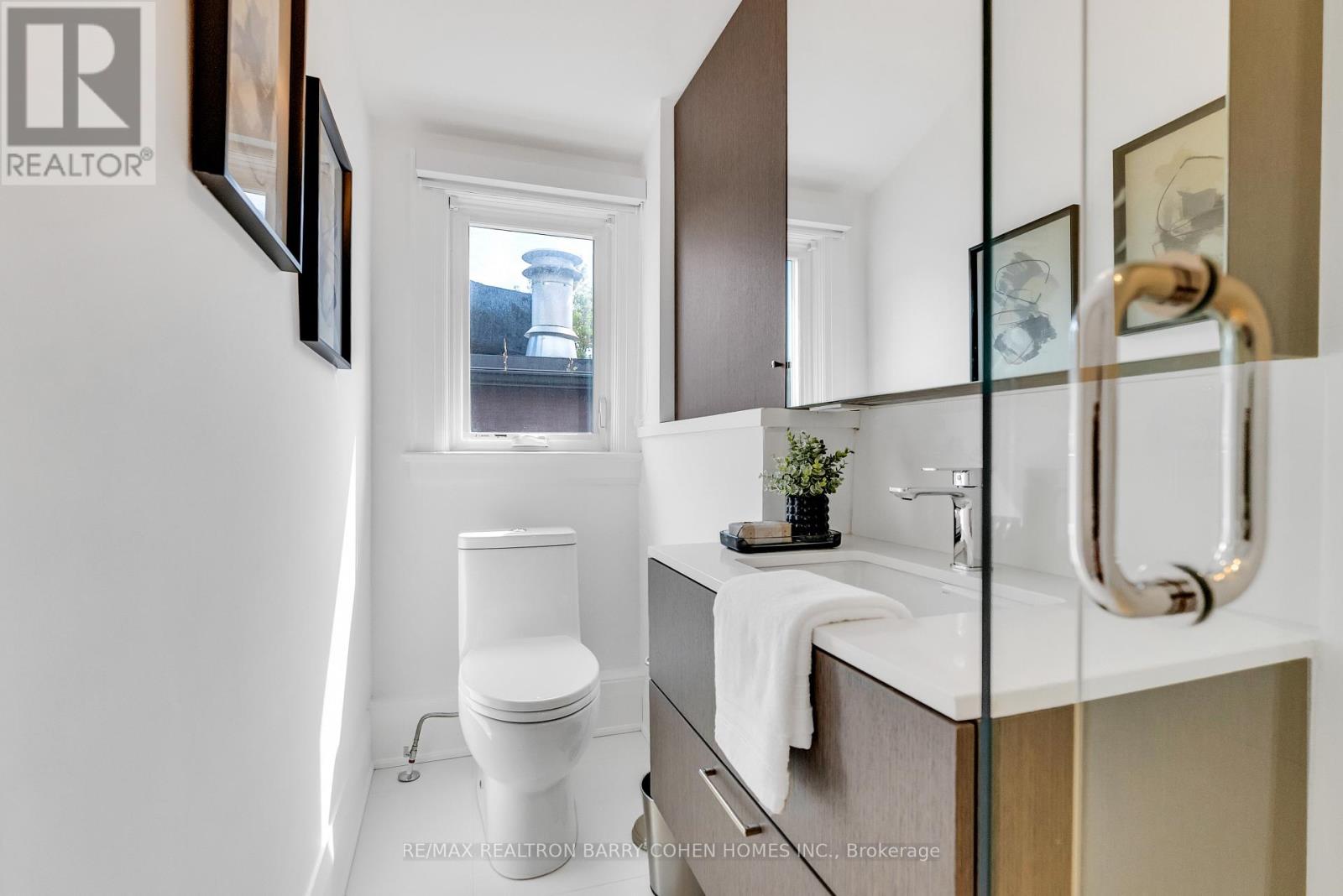 18 Astley Avenue, Toronto, Ontario  M4W 3B4 - Photo 30 - C12554948