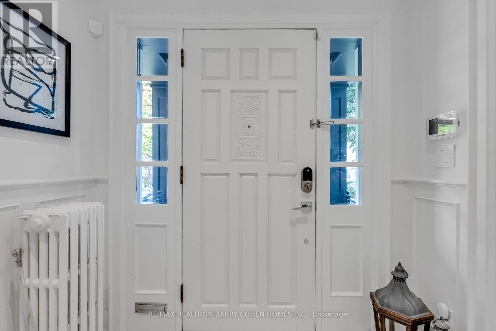 18 Astley Avenue, Toronto, Ontario  M4W 3B4 - Photo 4 - C12554948