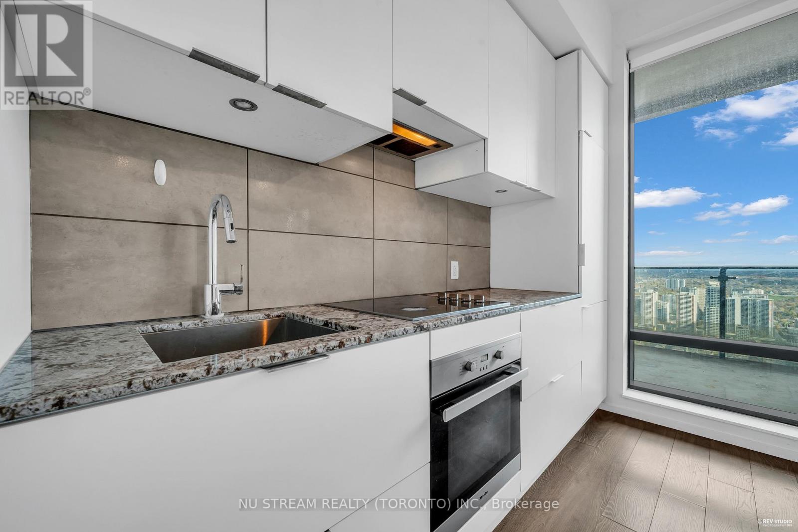 4806 - 5 St Joseph Street, Toronto, Ontario  M4Y 1J6 - Photo 4 - C12549478