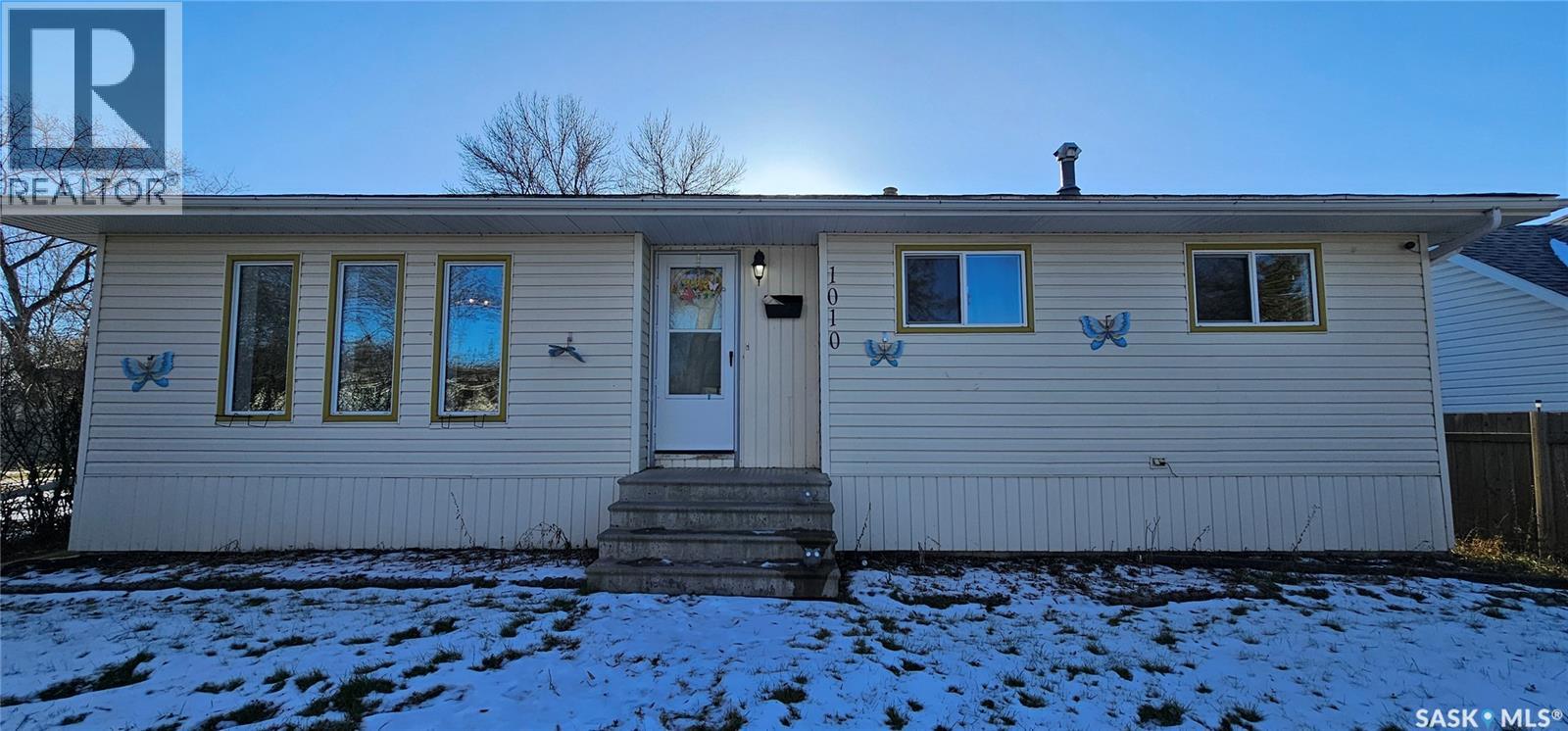 1010 104th Avenue, Tisdale, Saskatchewan  S0E 1T0 - Photo 1 - SK024245