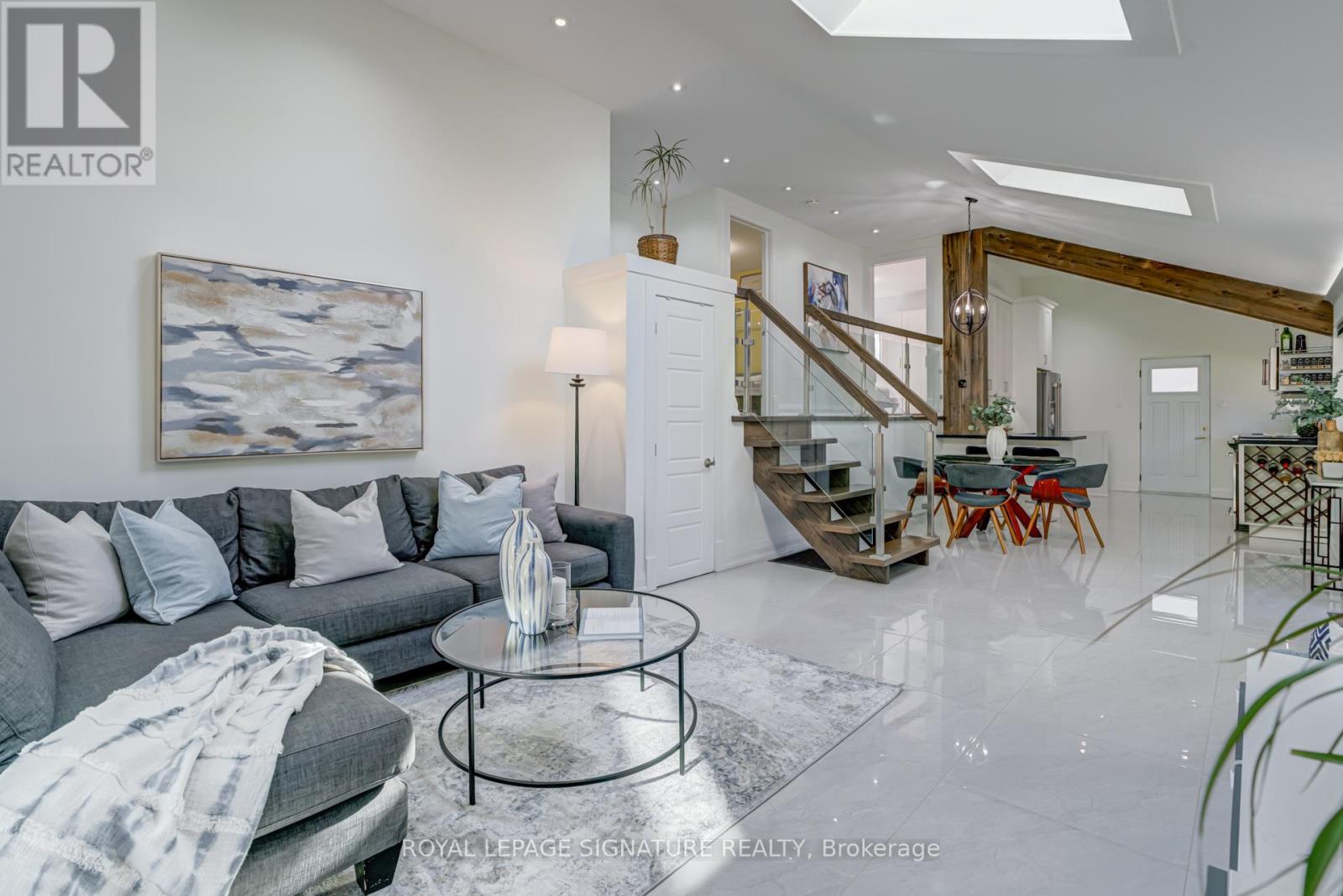 57 Munson Crescent, Toronto, Ontario  M1P 3M8 - Photo 4 - E12554750