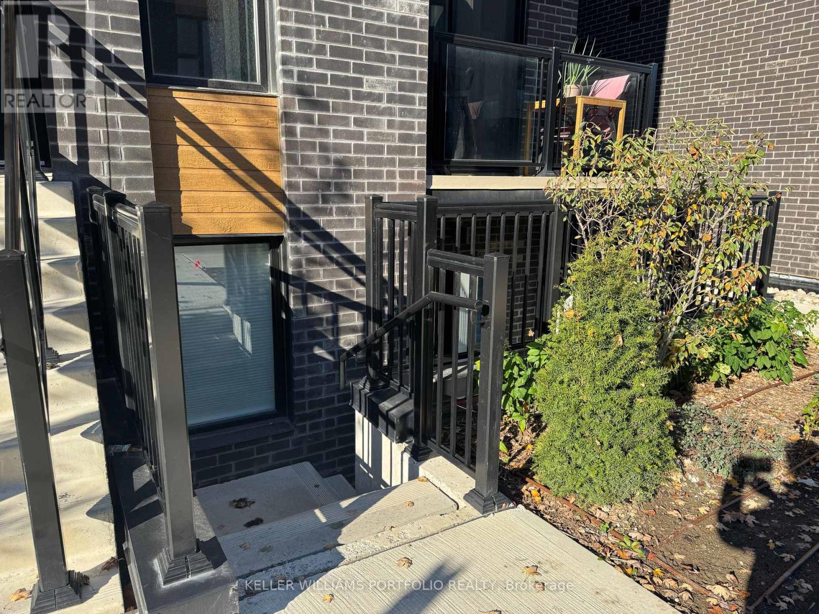 20 - 172 CLONMORE DRIVE, Toronto, Ontario