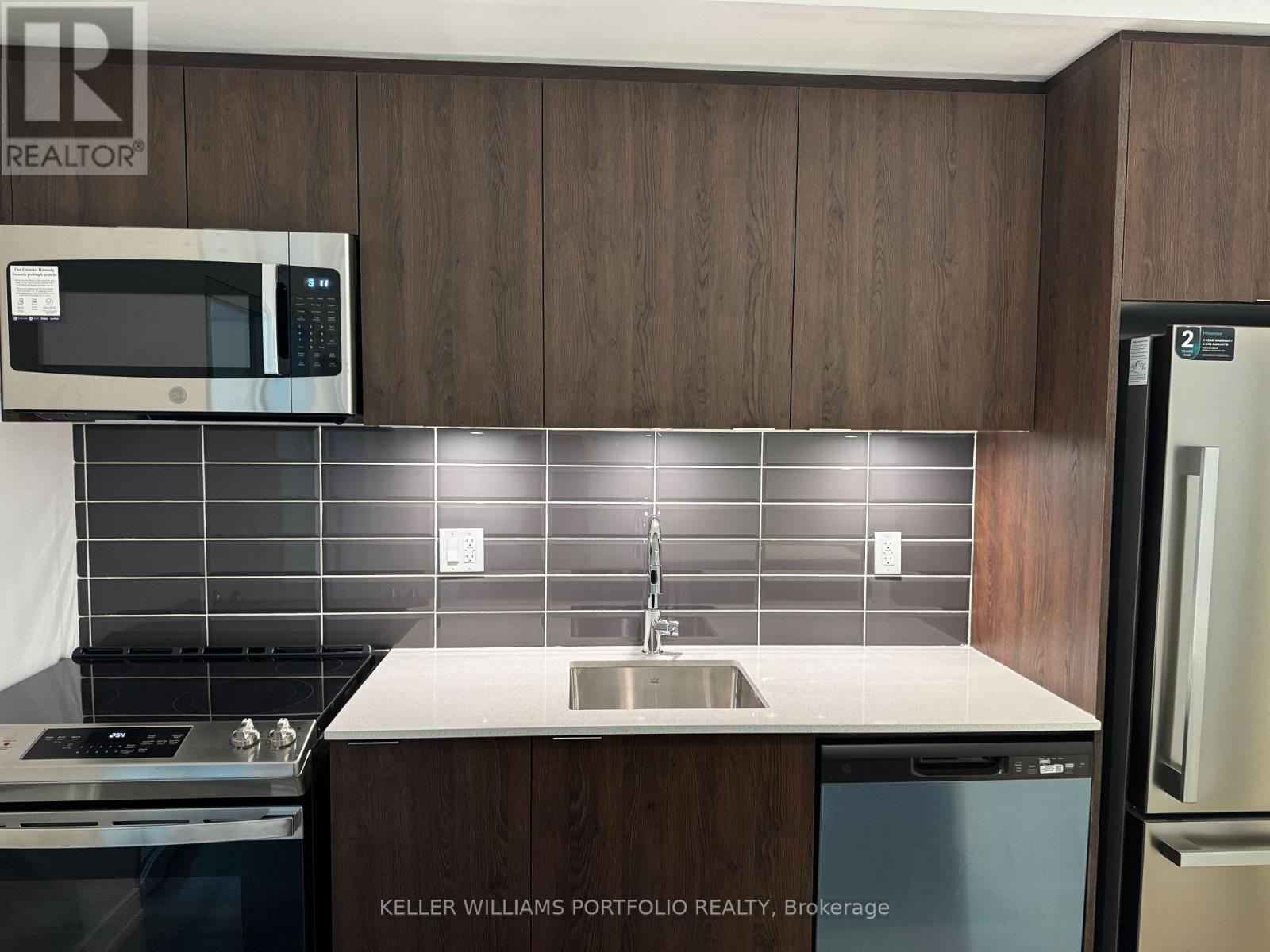 20 - 172 Clonmore Drive, Toronto, Ontario  M1N 1Y1 - Photo 3 - E12554882