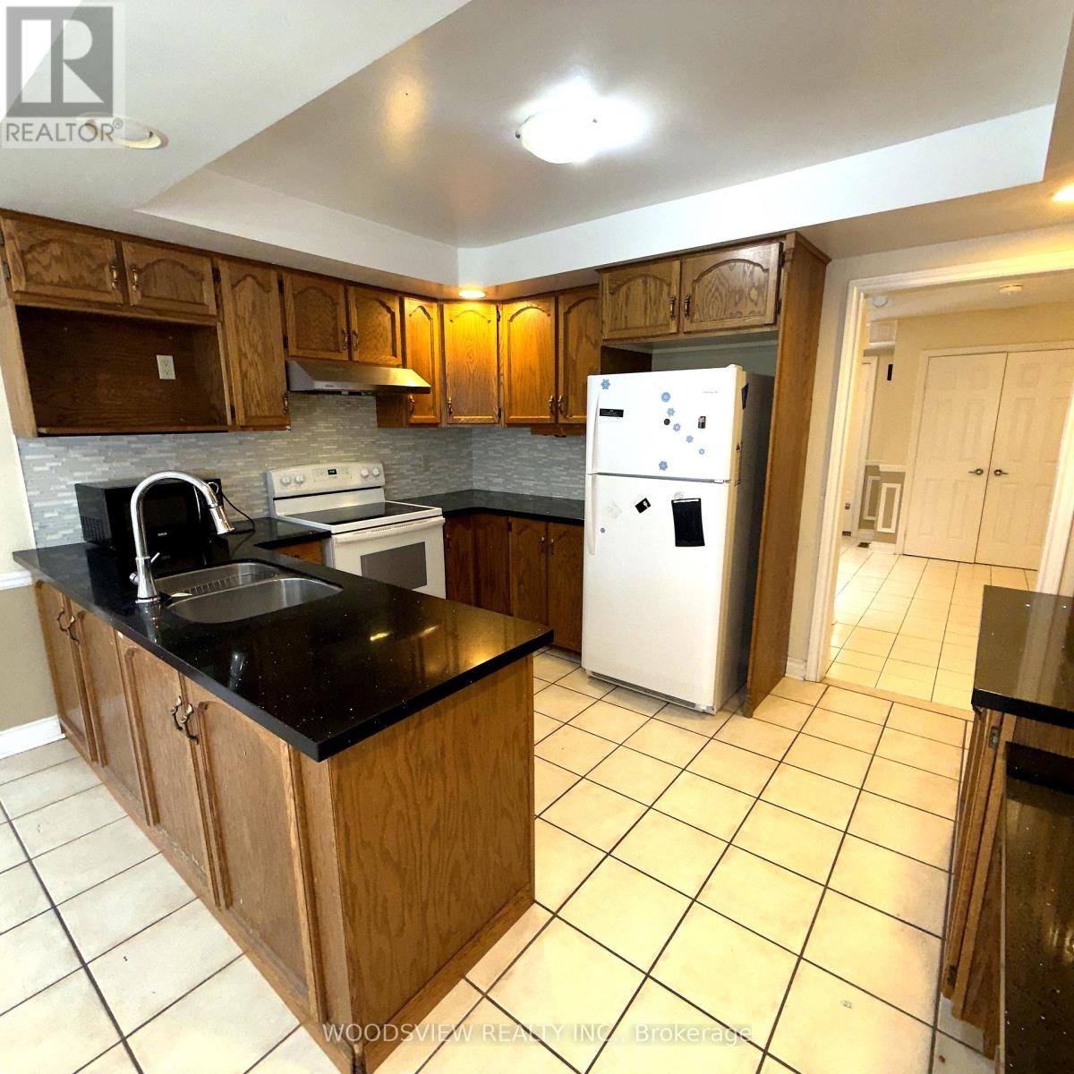 6 Winding Court, Toronto, Ontario M1C 4X2 - Photo 3 - E12554952