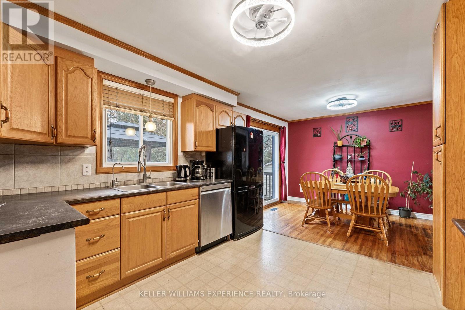 246 Calford Street, Essa, Ontario  L0M 1B0 - Photo 10 - N12554762