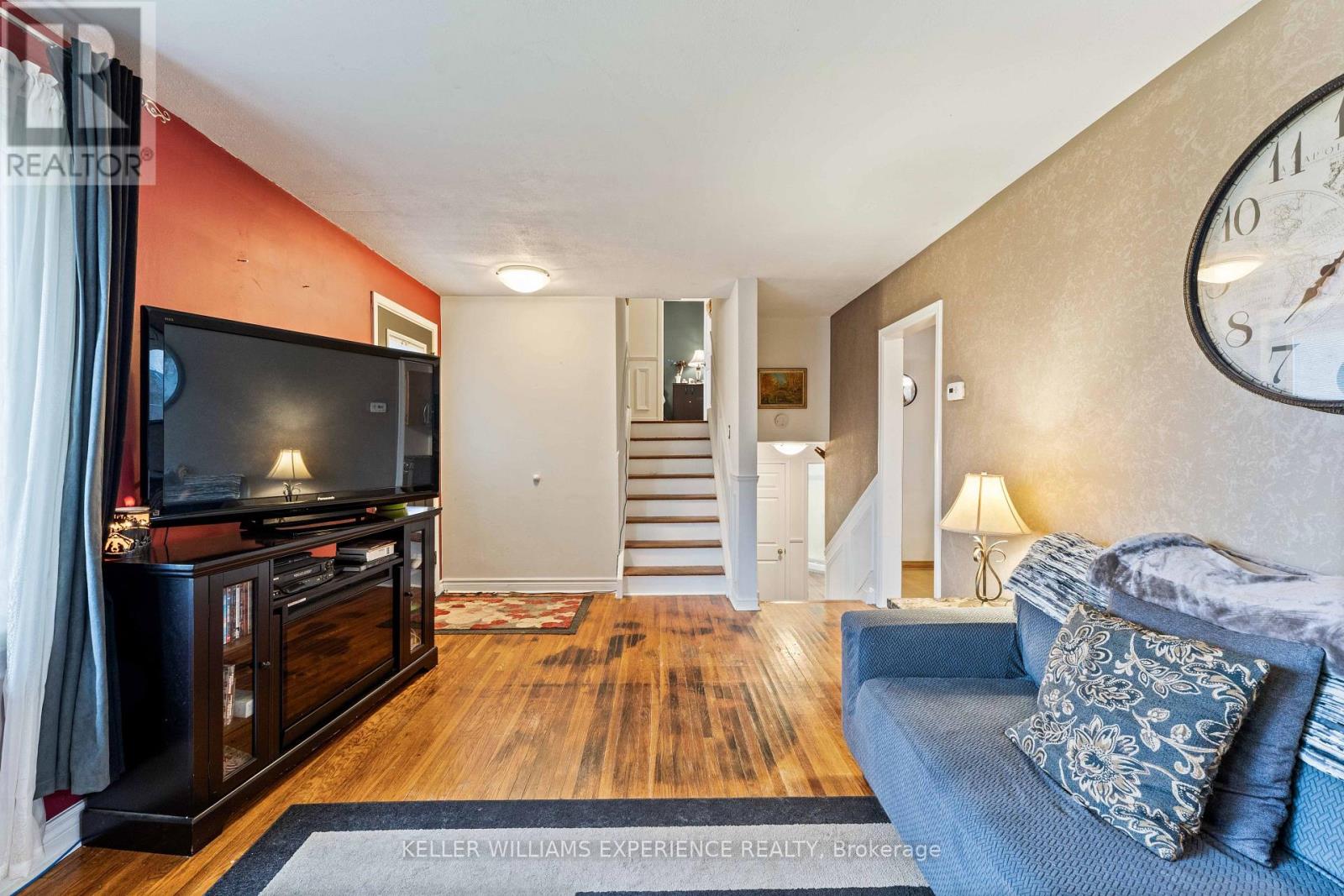 246 Calford Street, Essa, Ontario  L0M 1B0 - Photo 13 - N12554762