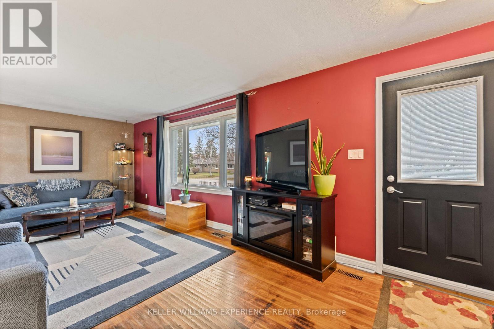 246 Calford Street, Essa, Ontario  L0M 1B0 - Photo 14 - N12554762