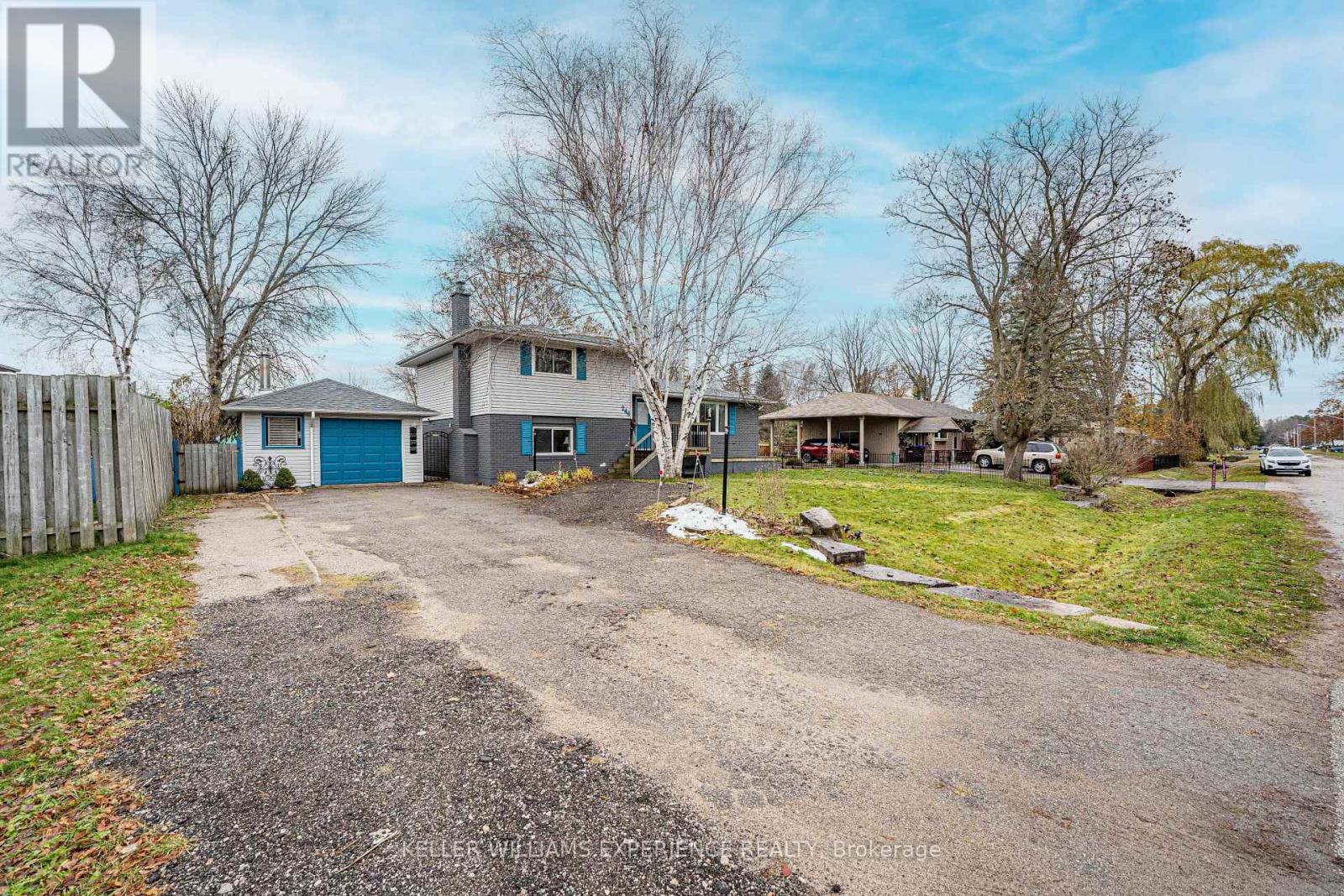 246 Calford Street, Essa, Ontario  L0M 1B0 - Photo 3 - N12554762