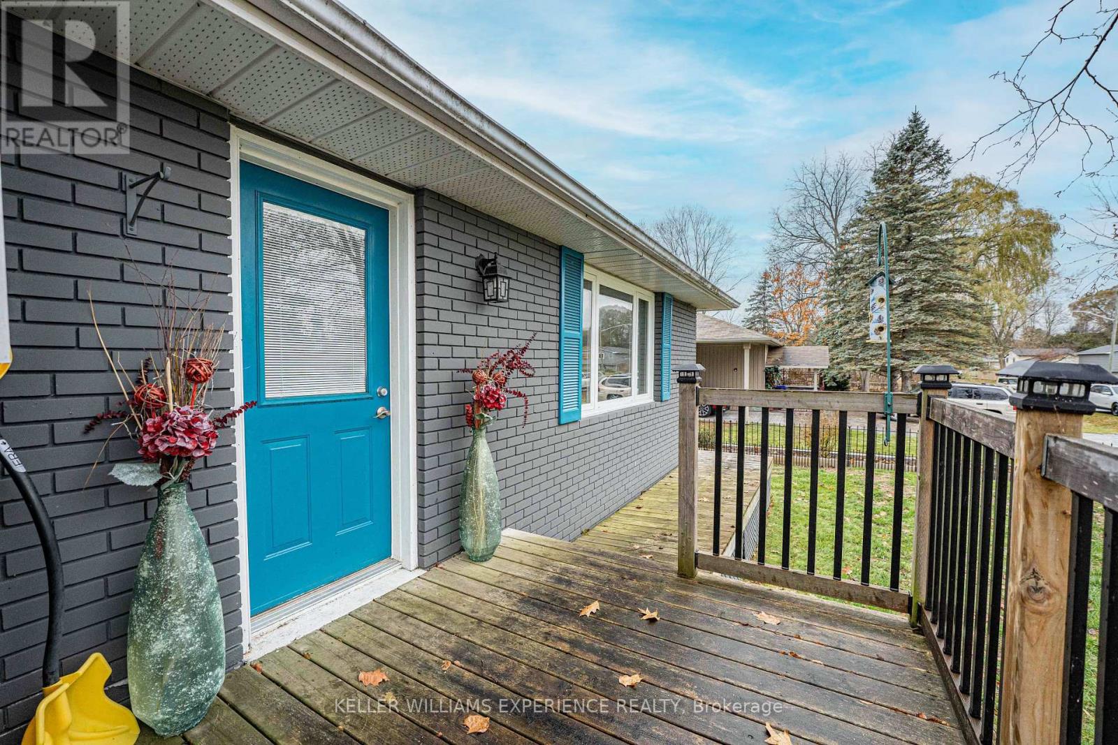 246 Calford Street, Essa, Ontario  L0M 1B0 - Photo 5 - N12554762