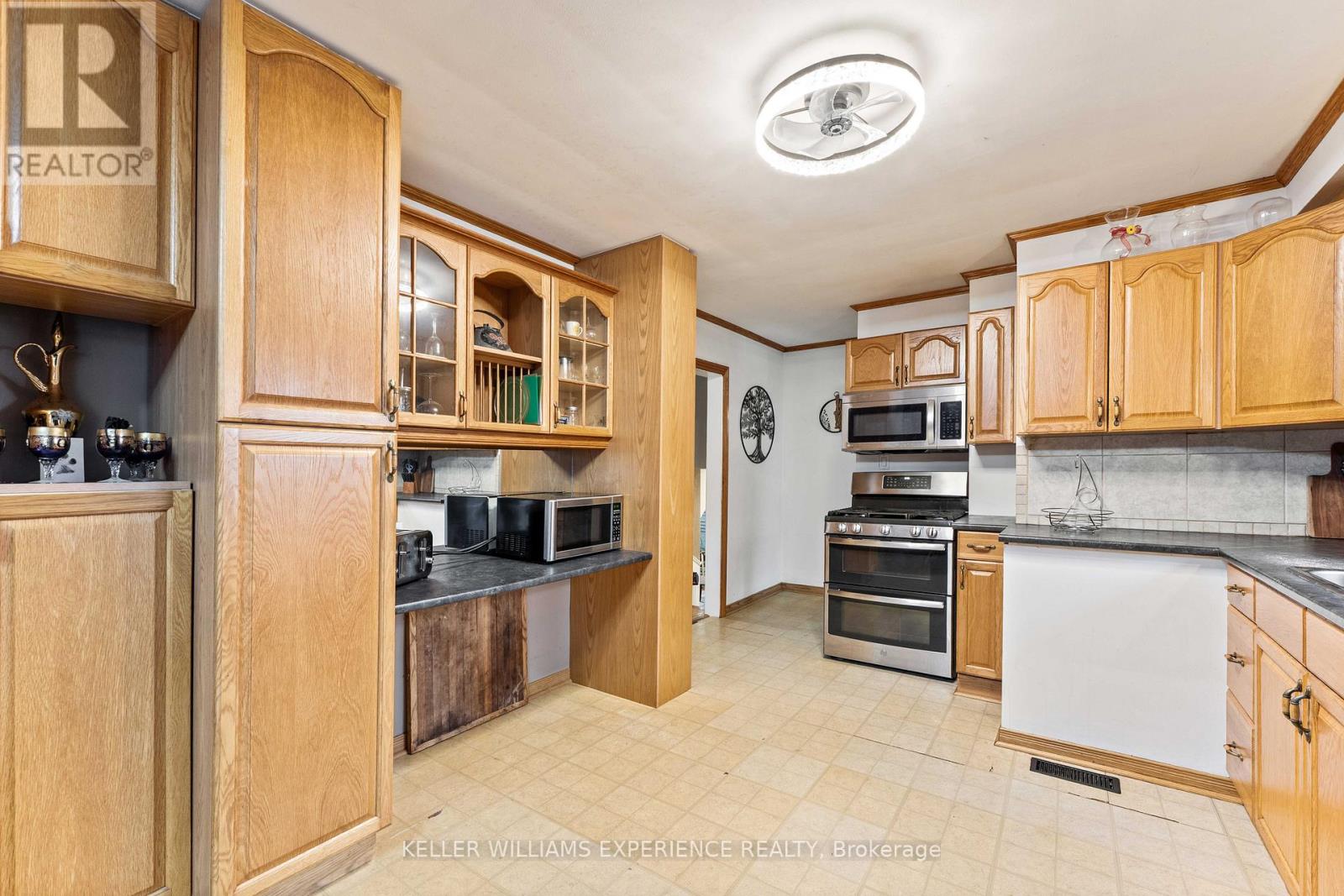 246 Calford Street, Essa, Ontario  L0M 1B0 - Photo 8 - N12554762