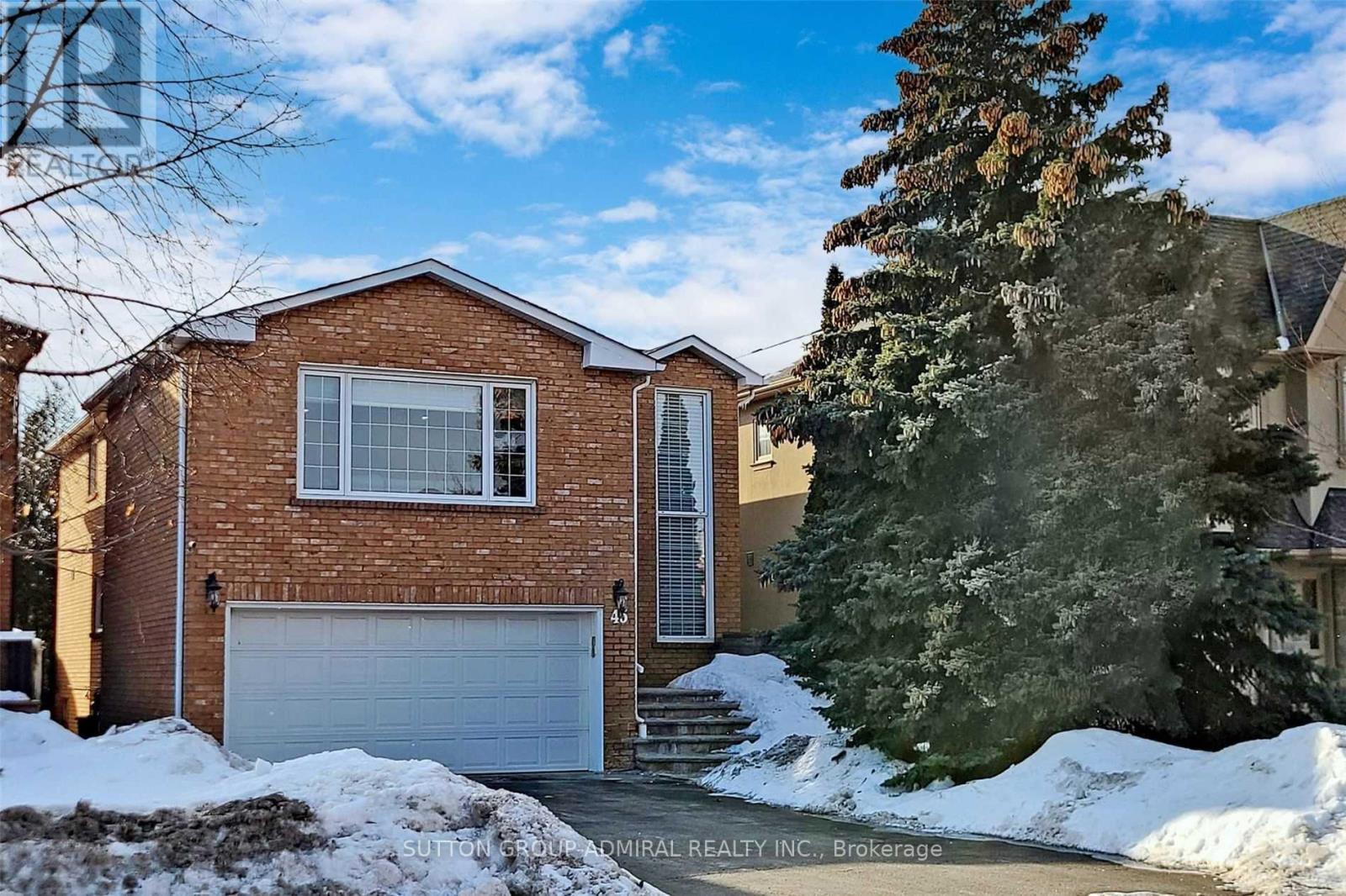 45 PINEWOOD DRIVE, Vaughan, Ontario