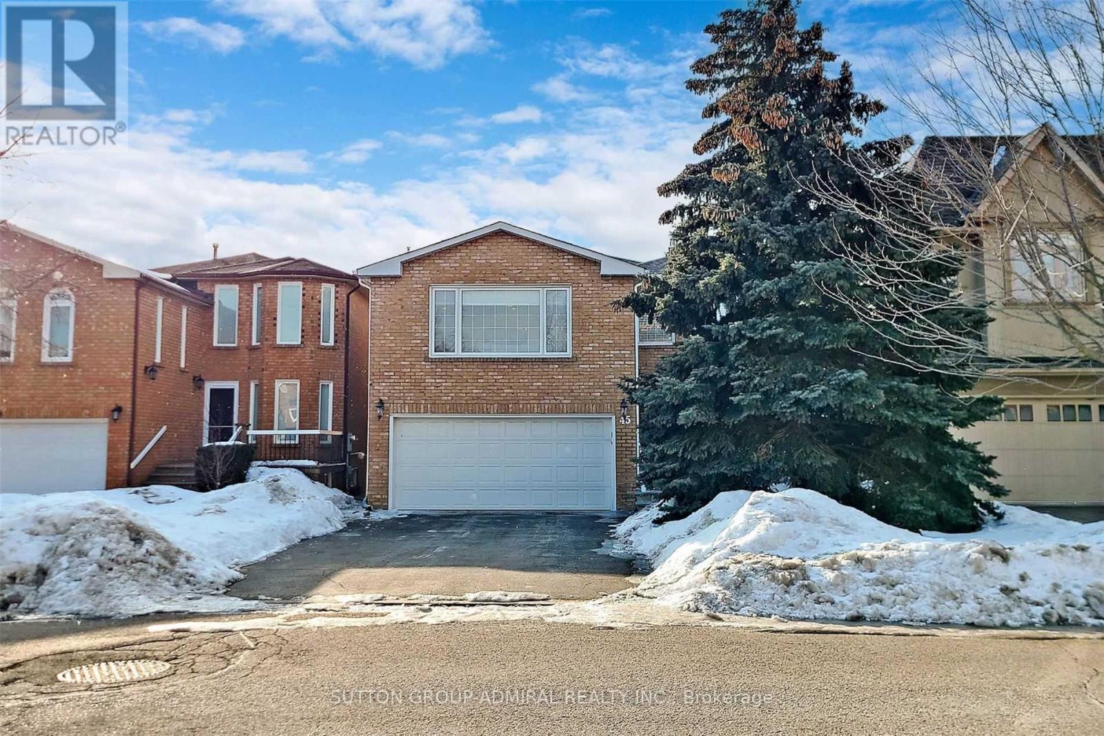 45 Pinewood Drive, Vaughan, Ontario  L4J 5N8 - Photo 2 - N12554860