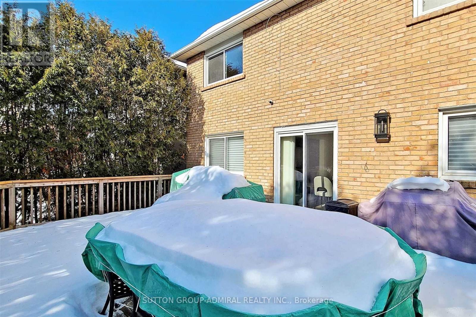 45 Pinewood Drive, Vaughan, Ontario  L4J 5N8 - Photo 39 - N12554860
