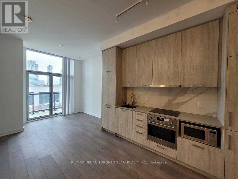 301 - 10 Honeycrisp Crescent, Vaughan, Ontario  L4K 0M7 - Photo 4 - N12554876