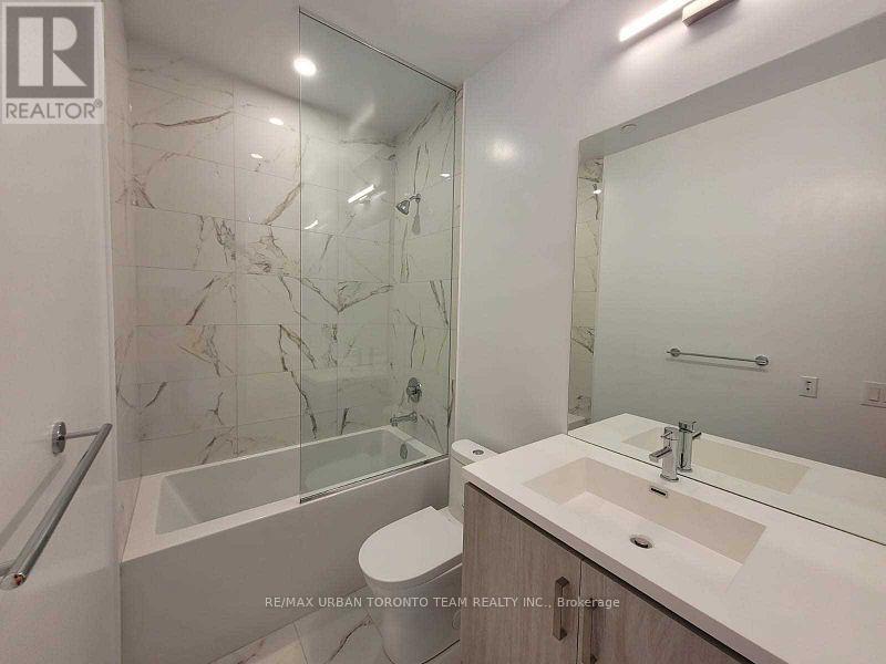 301 - 10 Honeycrisp Crescent, Vaughan, Ontario  L4K 0M7 - Photo 6 - N12554876