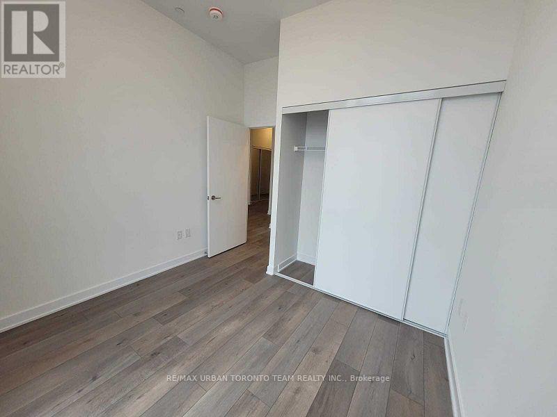 301 - 10 Honeycrisp Crescent, Vaughan, Ontario  L4K 0M7 - Photo 8 - N12554876