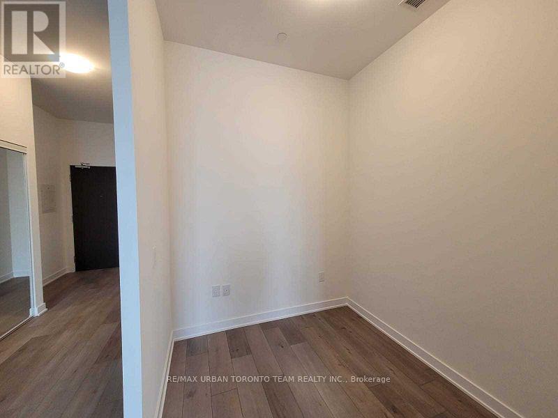 301 - 10 Honeycrisp Crescent, Vaughan, Ontario  L4K 0M7 - Photo 9 - N12554876