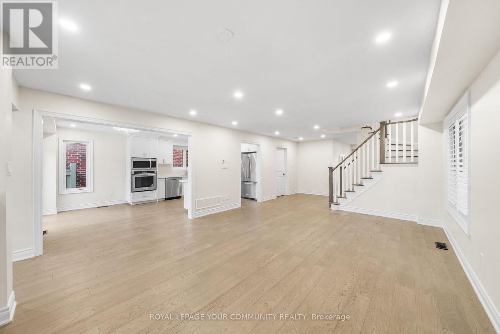 32 Downy Emerald Drive, Bradford West Gwillimbury, Ontario  L3Z 0E8 - Photo 11 - N12554900