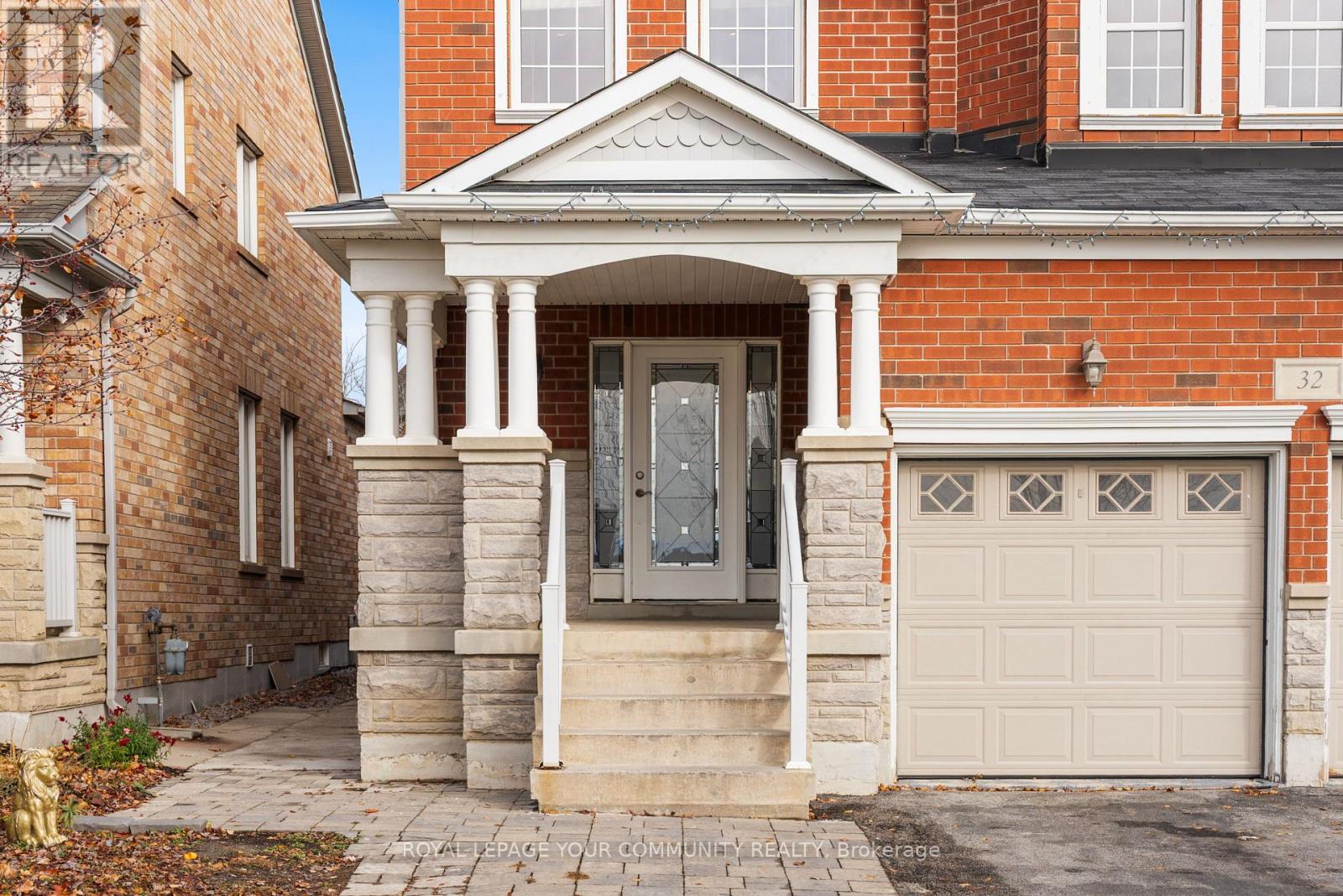 32 Downy Emerald Drive, Bradford West Gwillimbury, Ontario  L3Z 0E8 - Photo 2 - N12554900