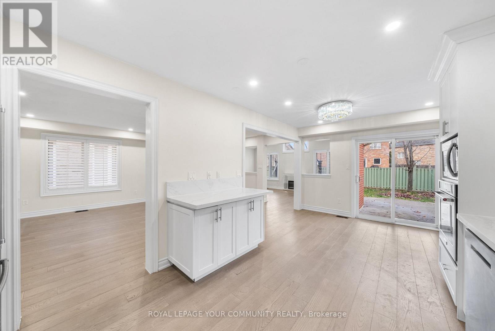 32 Downy Emerald Drive, Bradford West Gwillimbury, Ontario  L3Z 0E8 - Photo 21 - N12554900