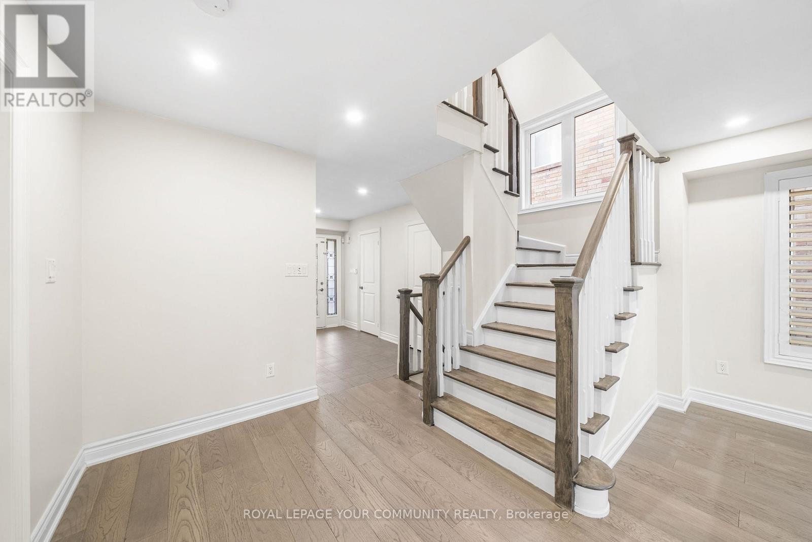 32 Downy Emerald Drive, Bradford West Gwillimbury, Ontario  L3Z 0E8 - Photo 23 - N12554900