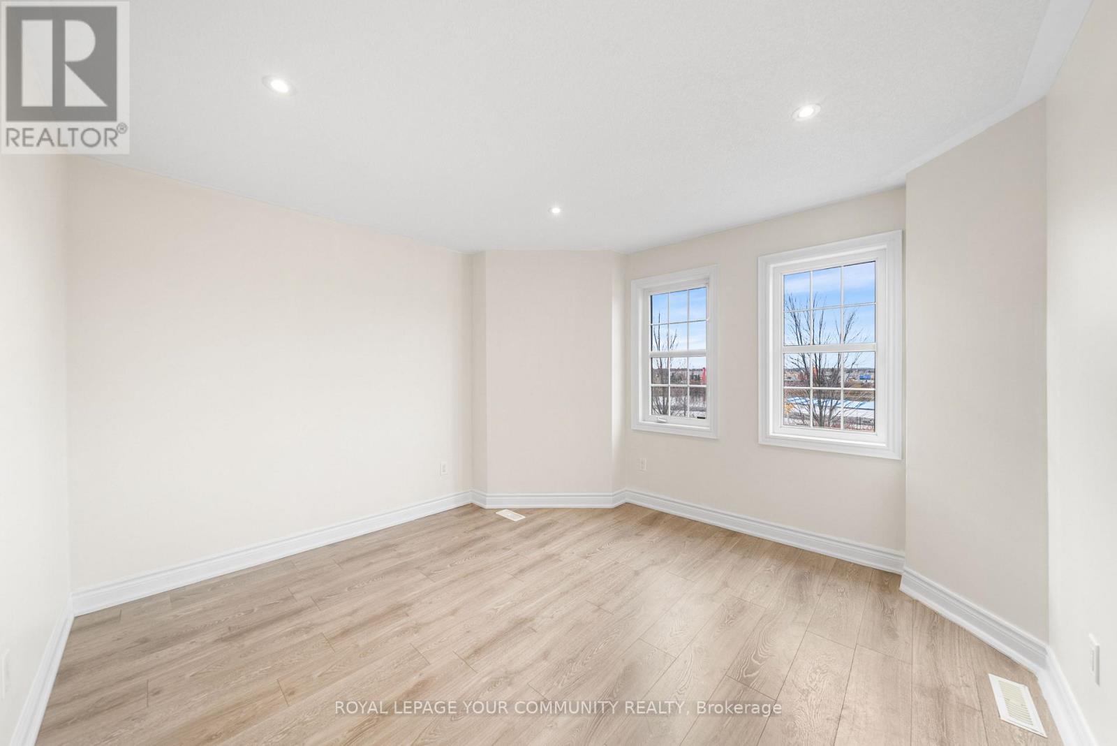 32 Downy Emerald Drive, Bradford West Gwillimbury, Ontario  L3Z 0E8 - Photo 33 - N12554900