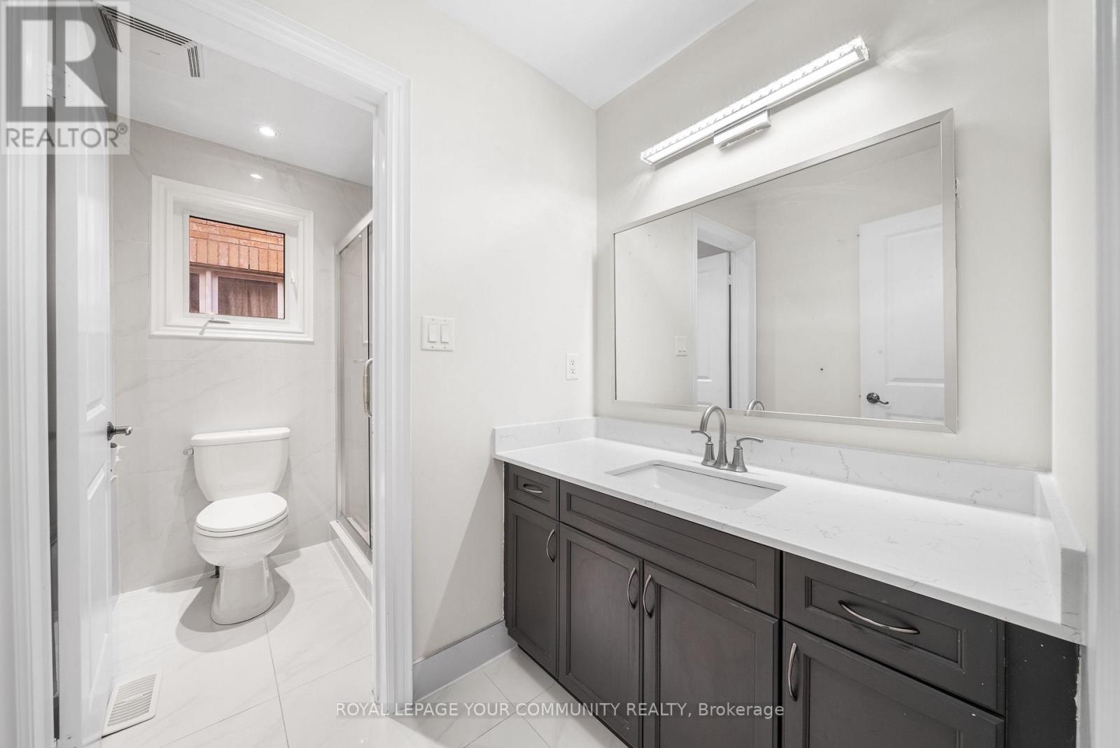 32 Downy Emerald Drive, Bradford West Gwillimbury, Ontario  L3Z 0E8 - Photo 37 - N12554900