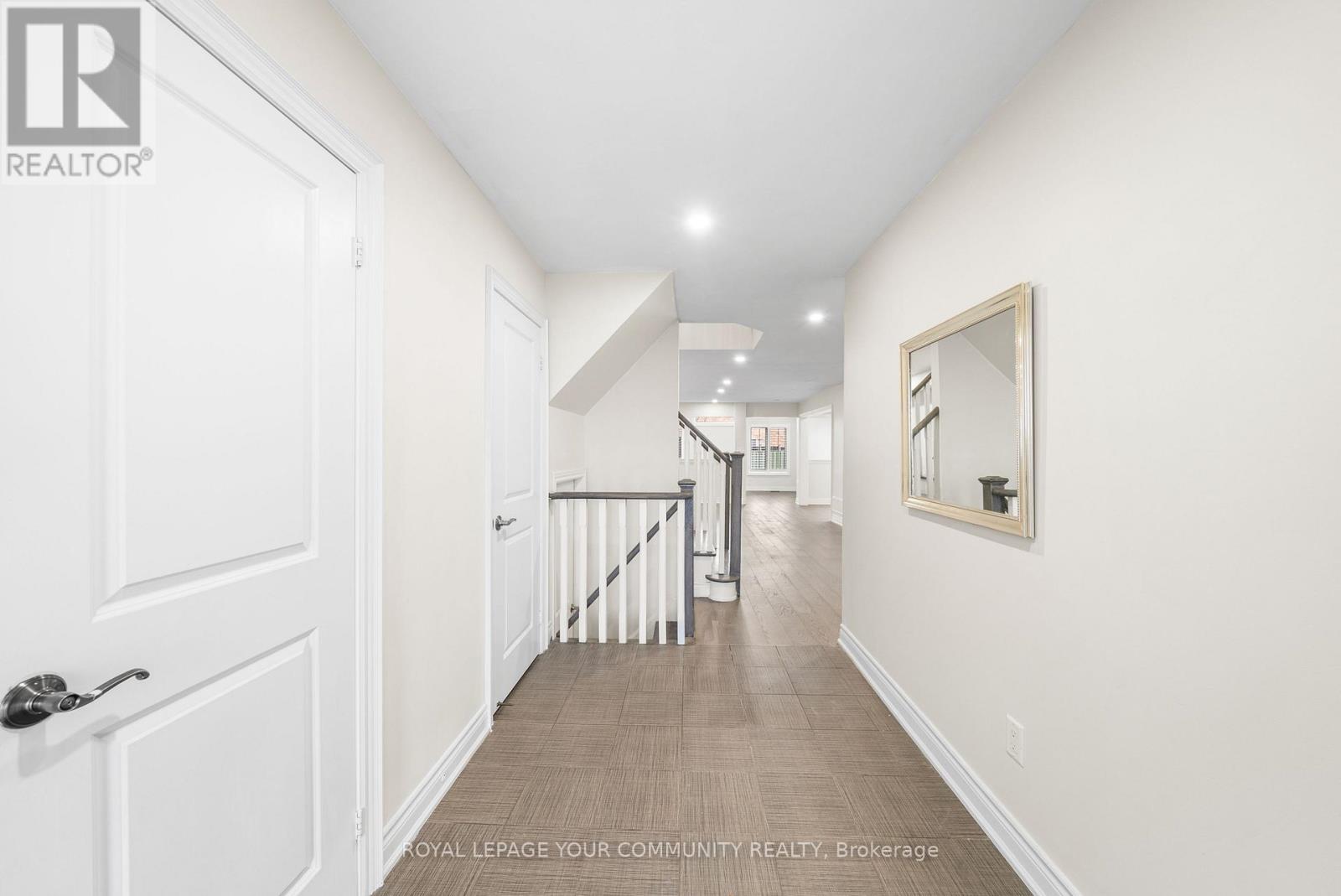 32 Downy Emerald Drive, Bradford West Gwillimbury, Ontario  L3Z 0E8 - Photo 9 - N12554900