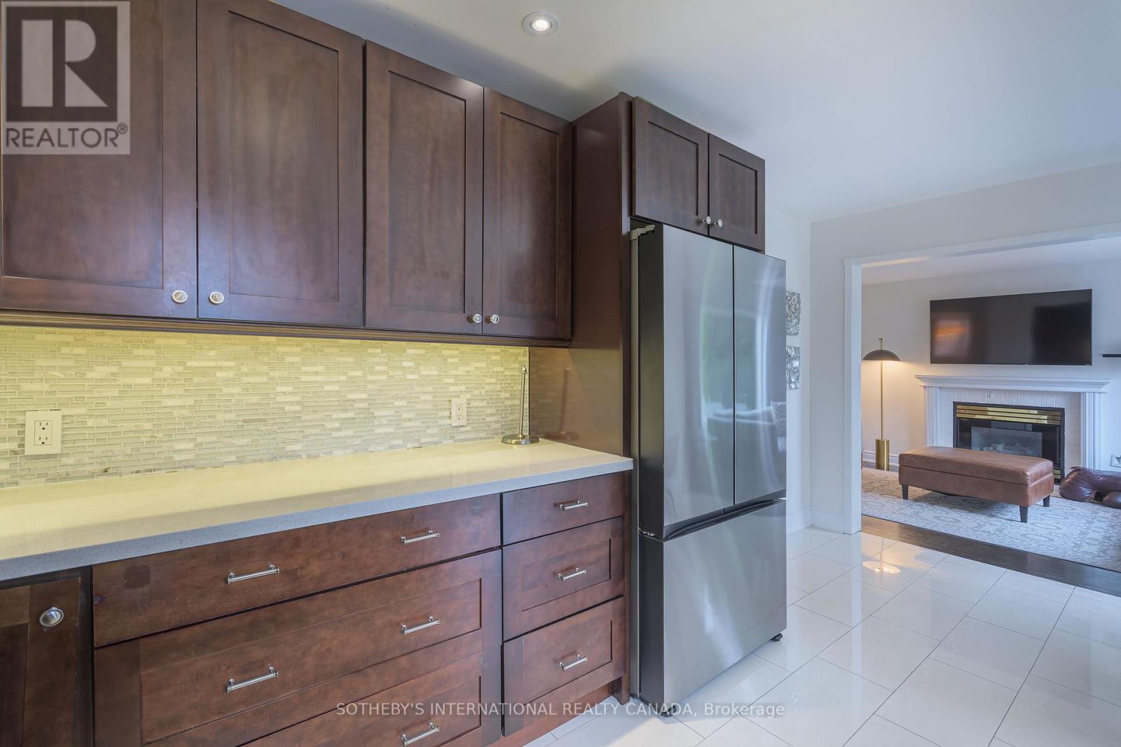 184 Veneto Drive, Vaughan, Ontario  L4L 8X6 - Photo 14 - N12554966