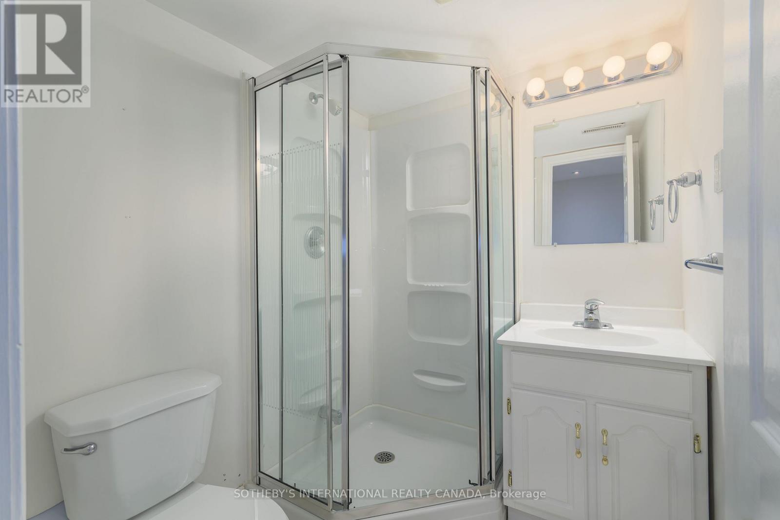 184 Veneto Drive, Vaughan, Ontario  L4L 8X6 - Photo 36 - N12554966