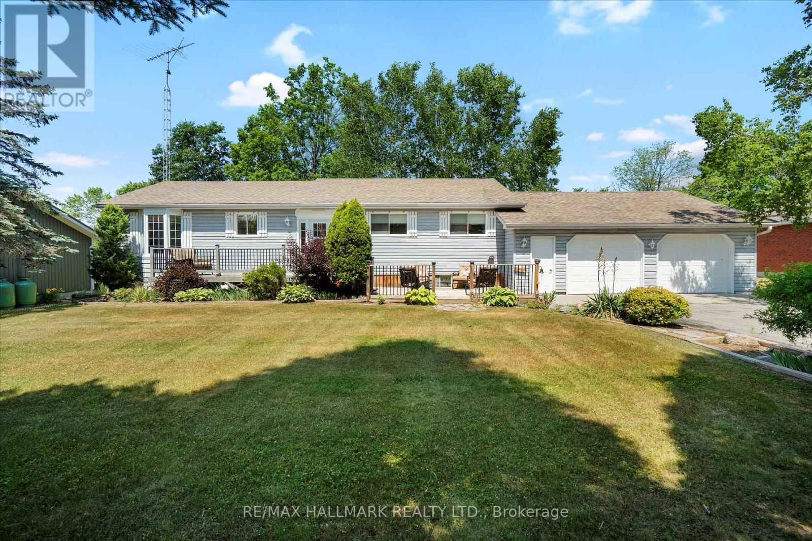 6 Evans Drive, Kawartha Lakes, Ontario  K0M 1N0 - Photo 2 - X12359344