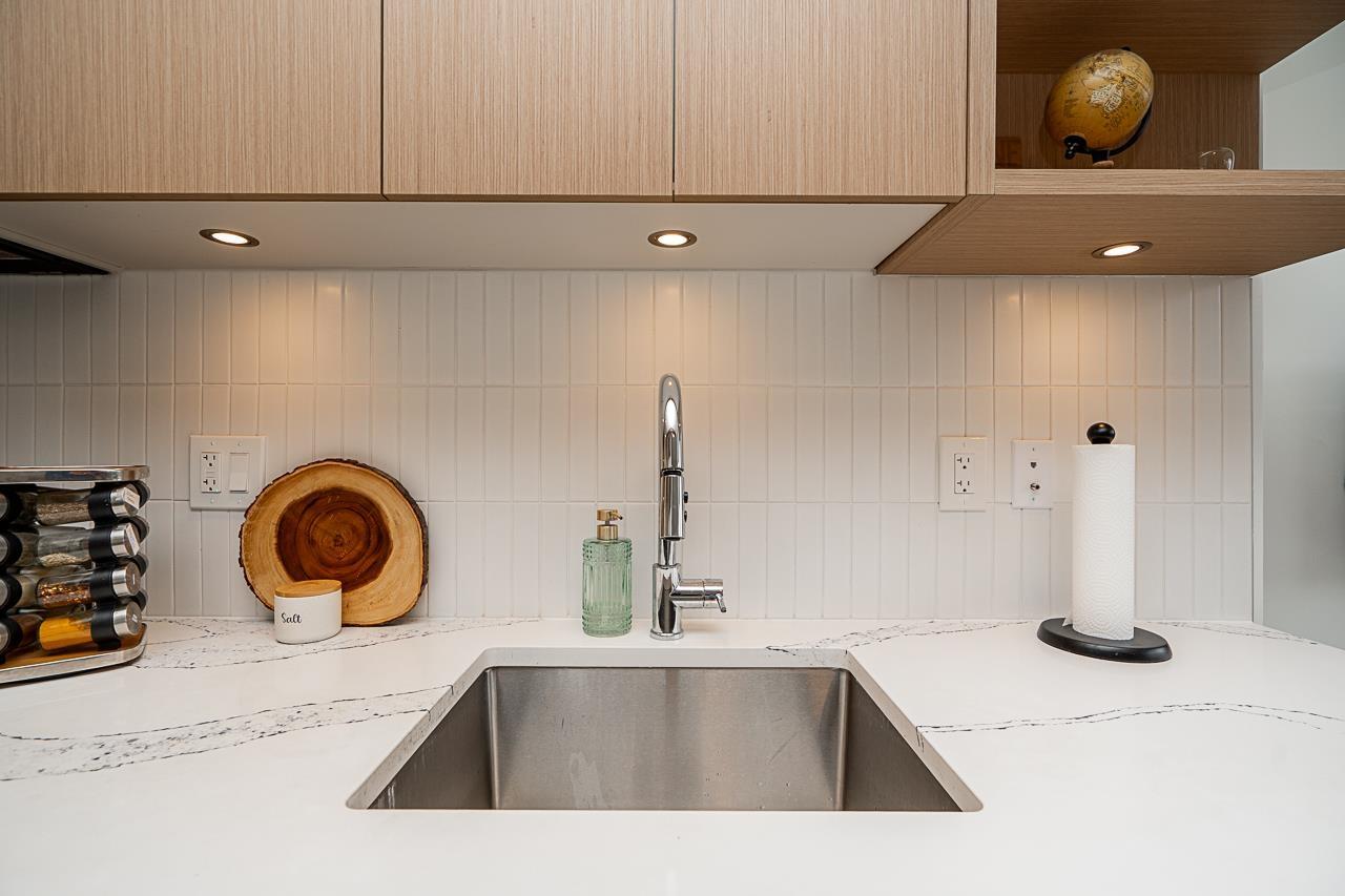 304 10777 138 Street, Surrey, British Columbia  V3T 0T5 - Photo 3 - R3068273