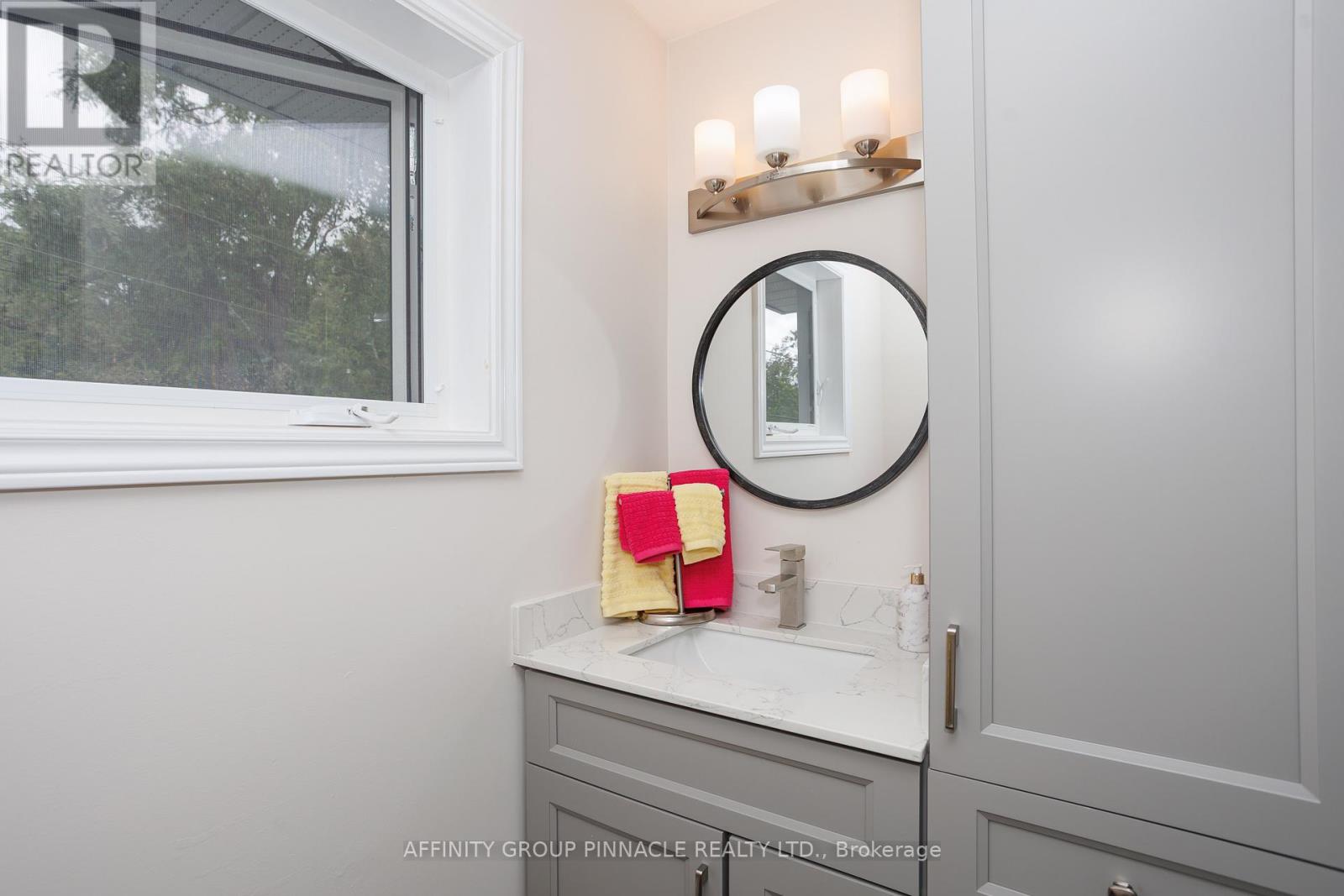 1 Beatrice Drive, Kawartha Lakes, Ontario  K0M 1N0 - Photo 30 - X12471128