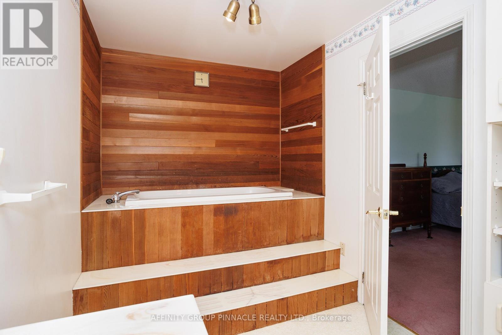 1 Beatrice Drive, Kawartha Lakes, Ontario  K0M 1N0 - Photo 40 - X12471128