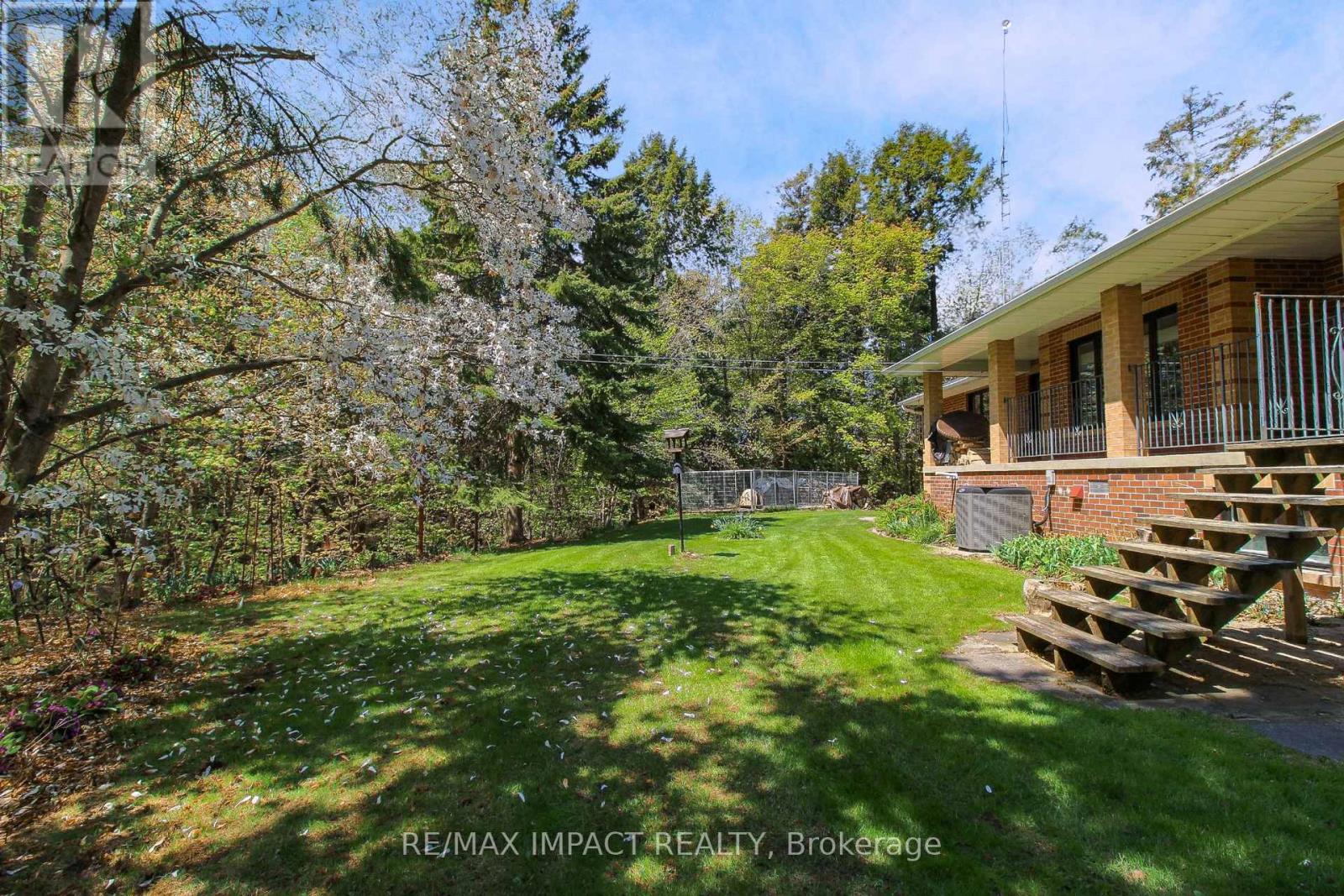 215 Raglan Road W, Oshawa, Ontario  L1H 0N5 - Photo 11 - E12555104