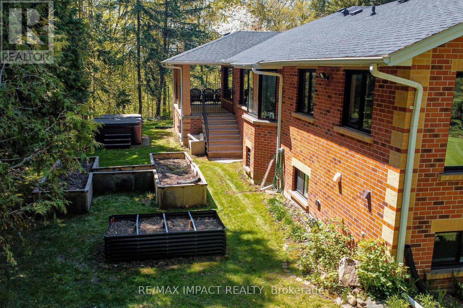 215 Raglan Road W, Oshawa, Ontario  L1H 0N5 - Photo 12 - E12555104