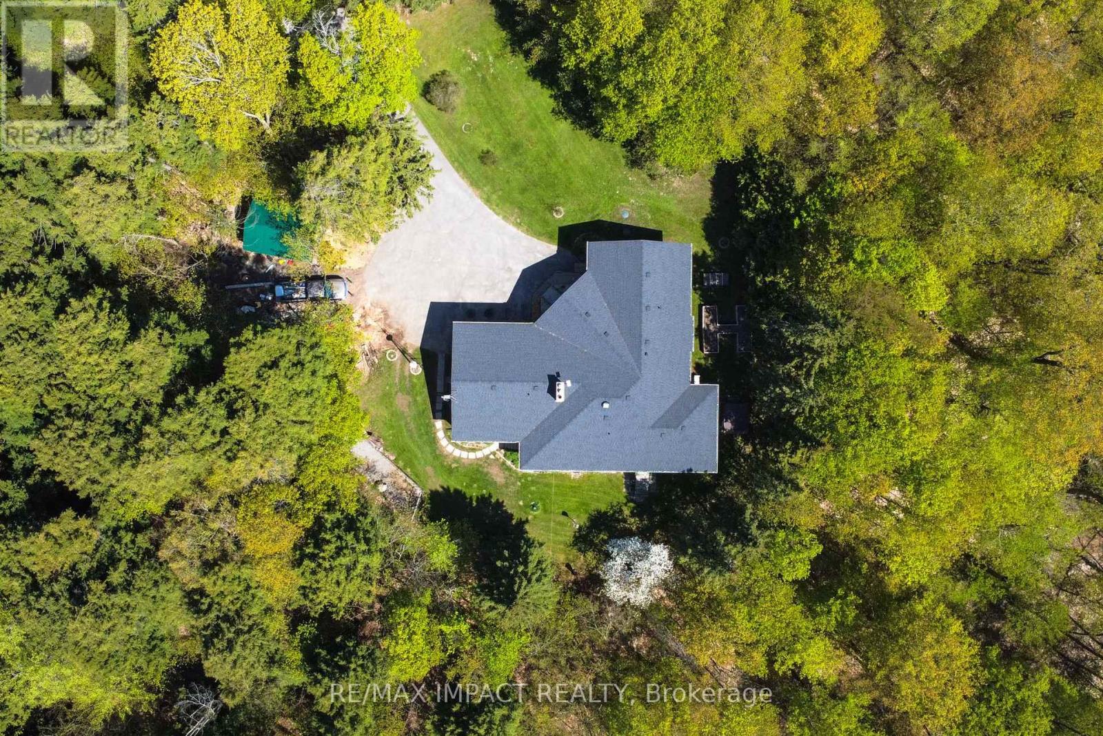 215 Raglan Road W, Oshawa, Ontario  L1H 0N5 - Photo 3 - E12555104