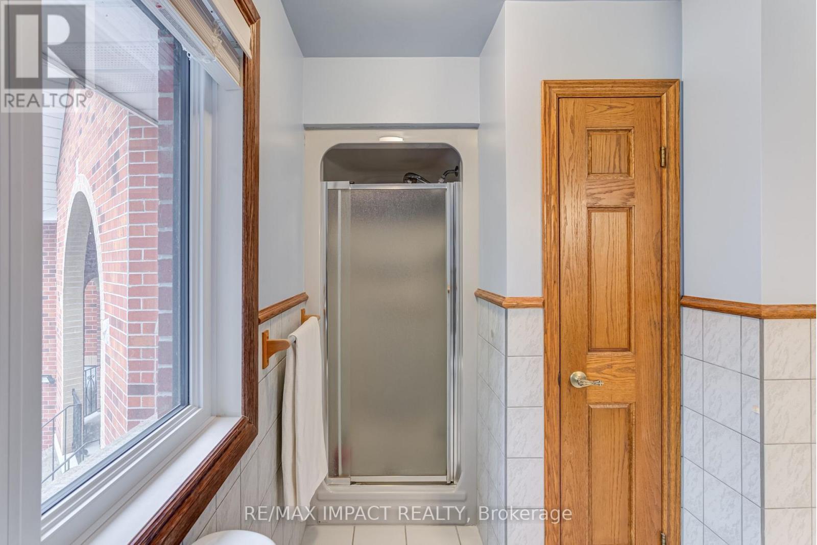 215 Raglan Road W, Oshawa, Ontario  L1H 0N5 - Photo 39 - E12555104