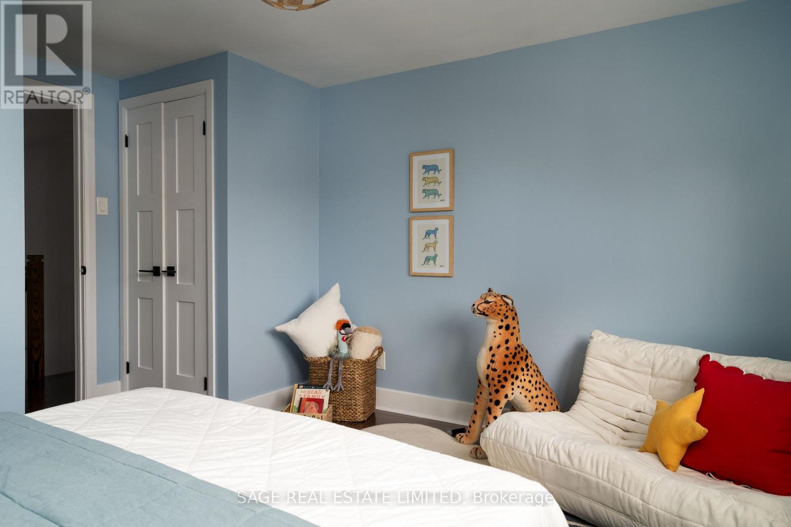 124 Lightbourn Avenue, Toronto, Ontario  M6H 4G6 - Photo 21 - W12554674