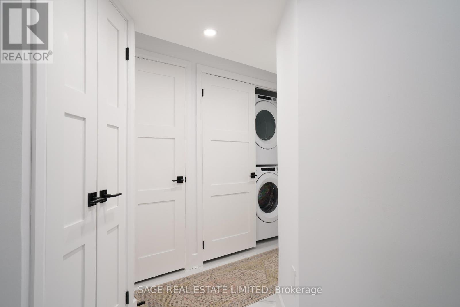 124 Lightbourn Avenue, Toronto, Ontario  M6H 4G6 - Photo 23 - W12554674