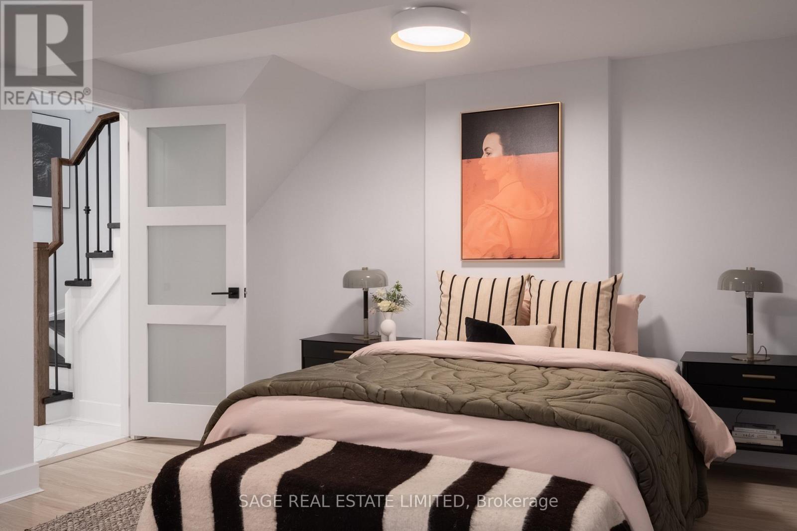 124 Lightbourn Avenue, Toronto, Ontario  M6H 4G6 - Photo 28 - W12554674